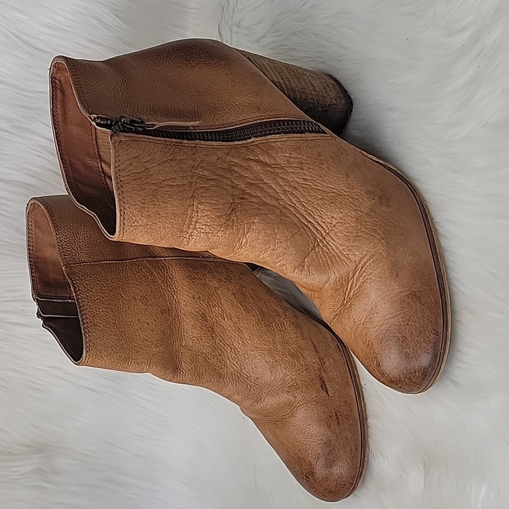 BP Tan Distressed Western Zip Boho Preppy Casual Leather Ankle Bootie Boots‎ 8.5